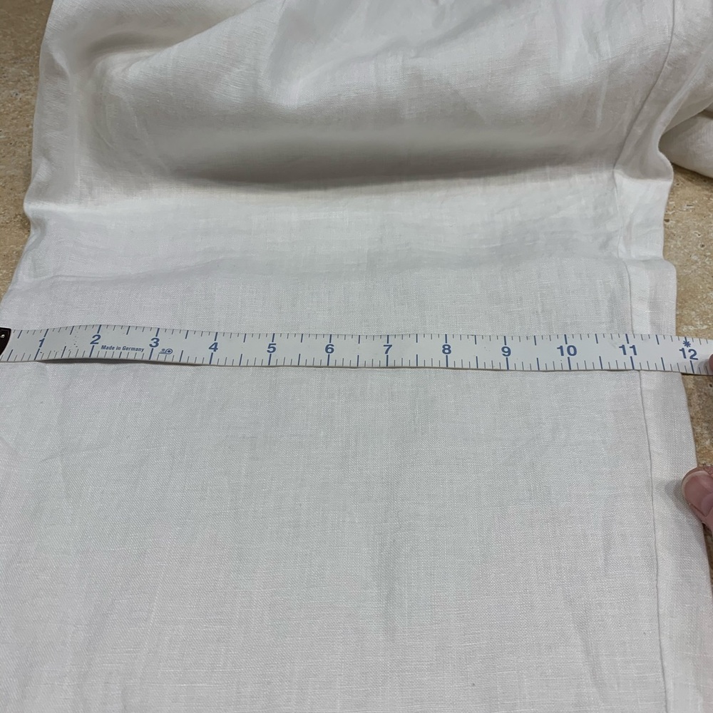 🍷 White Linen Capris🍷 - Picture 9 of 10